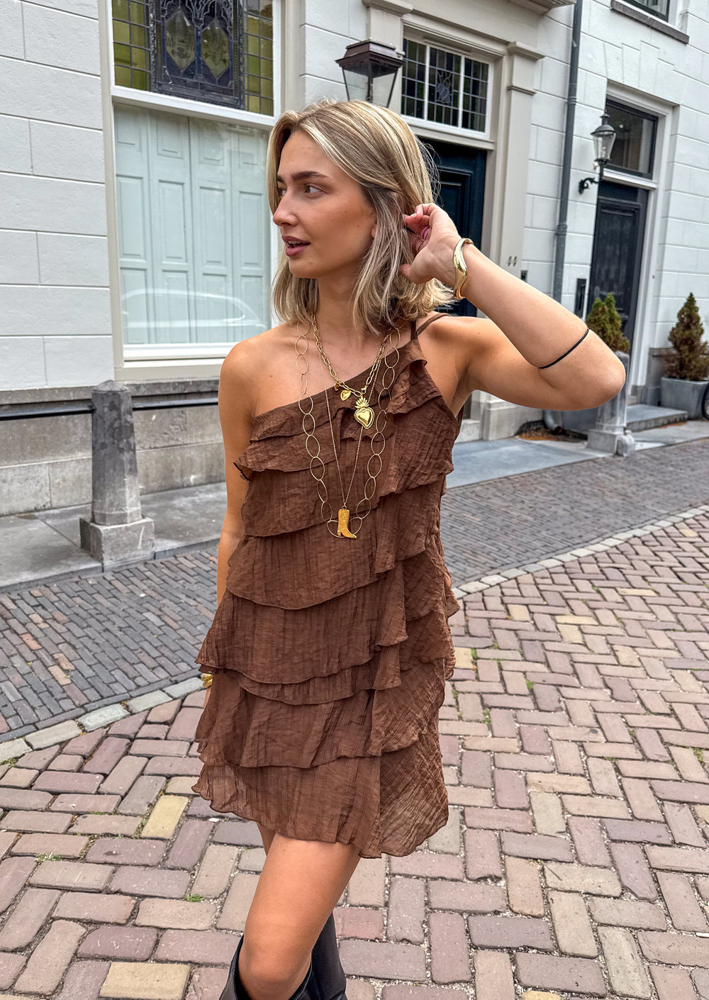 Asymmetrisk Mini Kjole med Flæser | Sommerkjole til Kvinder 14