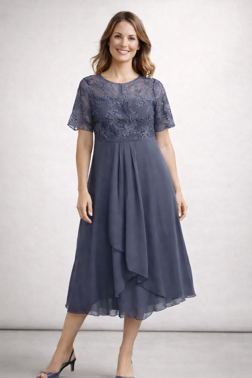 Blomsterblonde Midi Kjole | Elegant Korte Ærmer 6