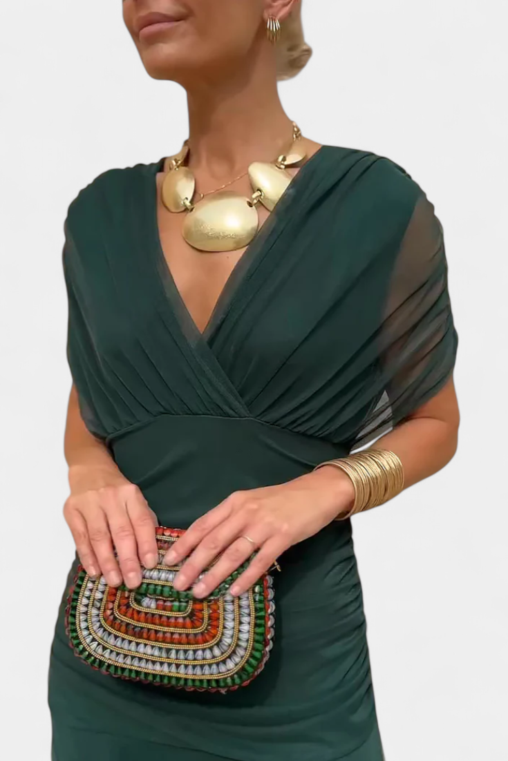 Iselina | Elegant Lang Kjole med V-hals og Flydende Ærmer 10