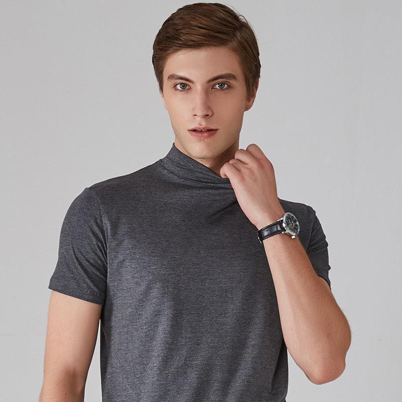 Minimalist T-Shirt | Mænds Elegant T-Shirt med Mellemhøj Krave 2